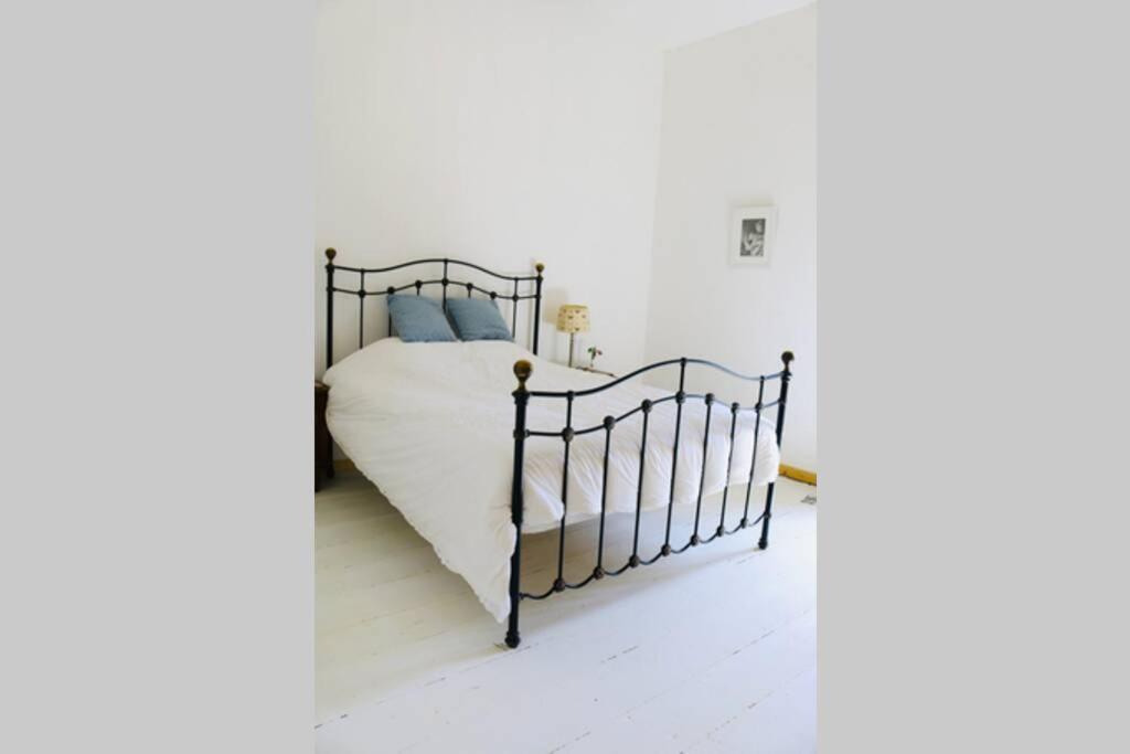 As Seen On A New Life In The Sun - Beautiful 3 Bedroom Cottage With Shared Pool Montboyer Dış mekan fotoğraf